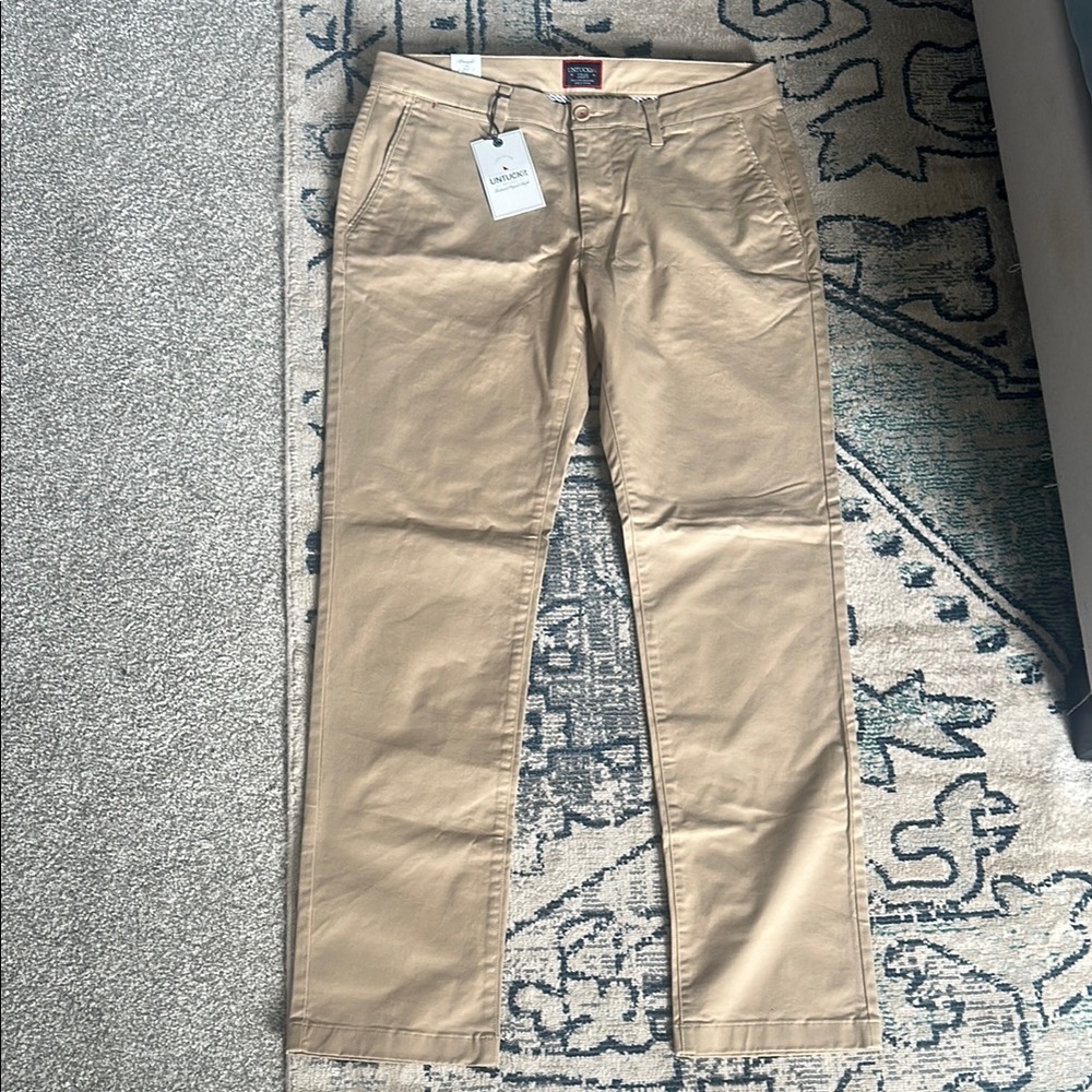 Men's UNtuckit Chino St. Clair NWT 33x32
